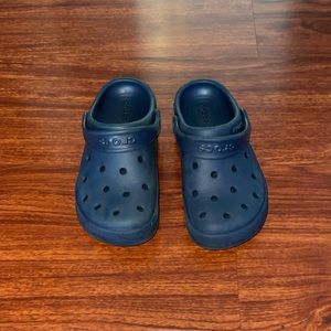 Crocs don’t fit me no more so I’m trying to sell them